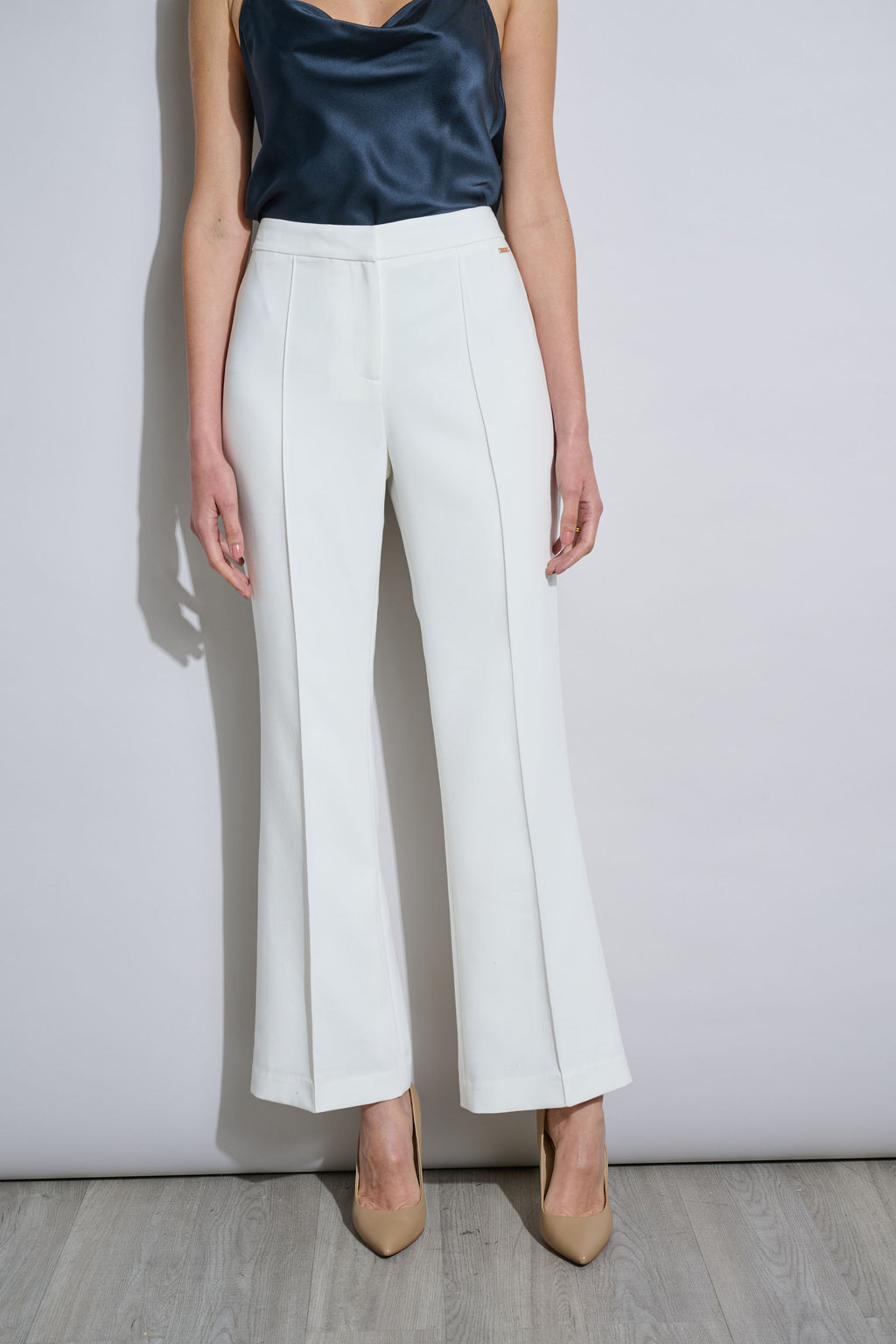 Tahari wide on sale leg pants