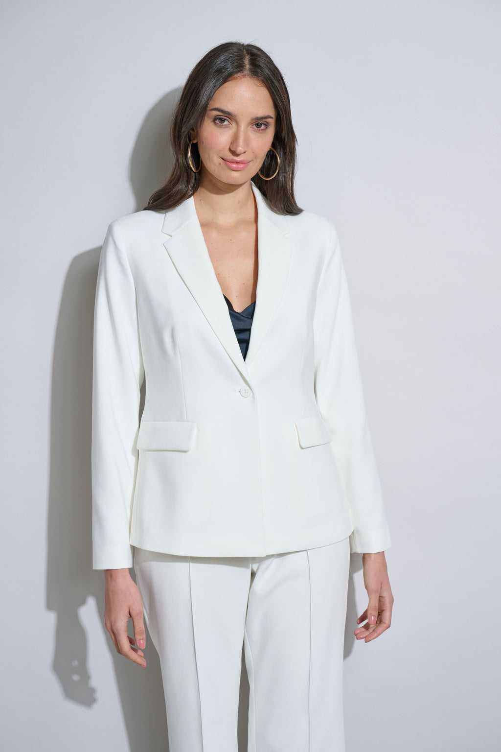 Tahari on sale white jacket