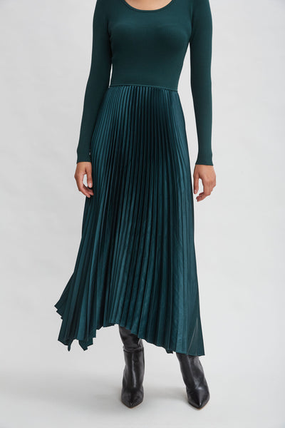 Long Sleeve Knit Pleated Dress Image 2
