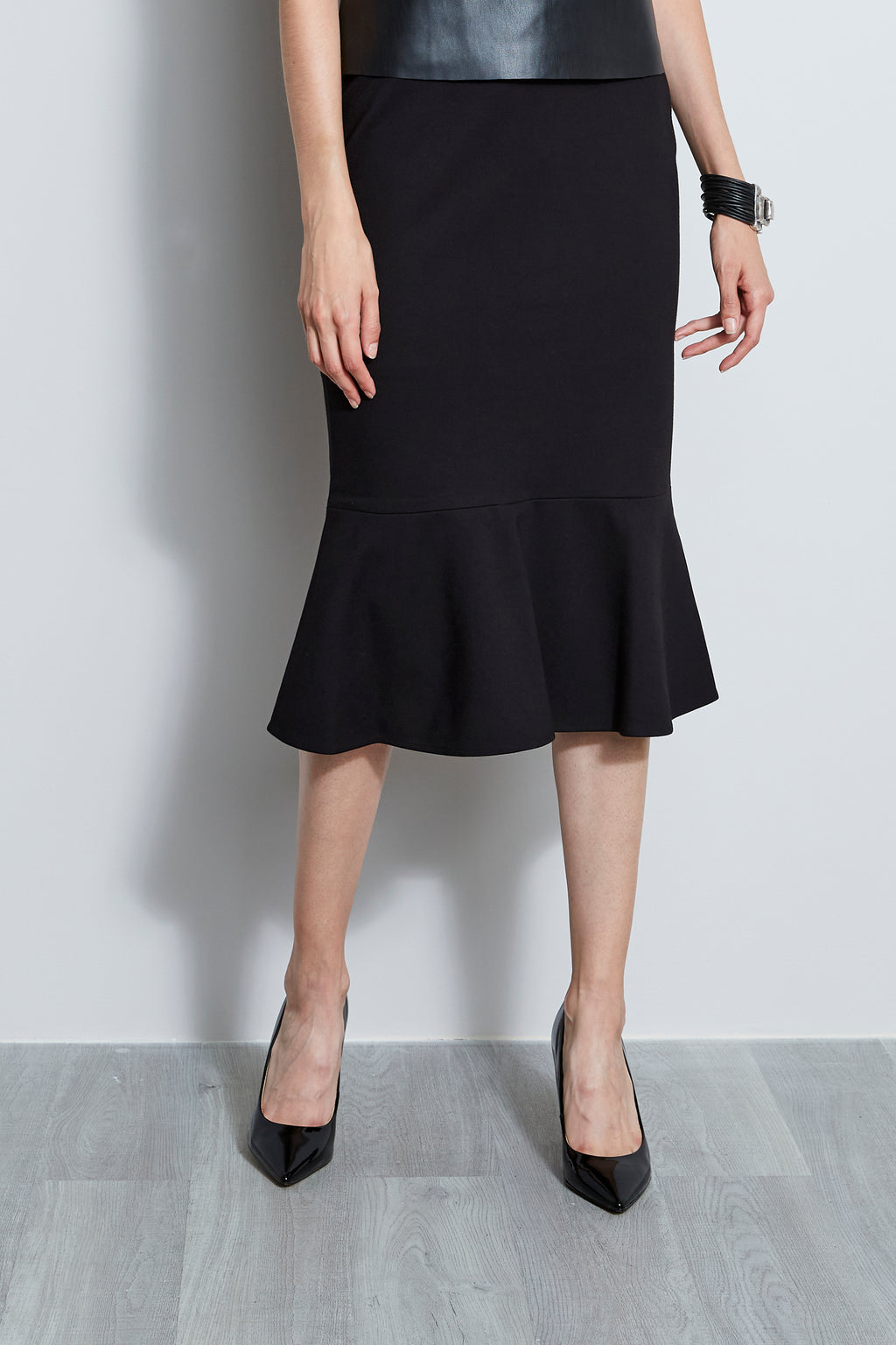Black flare sale skirt era