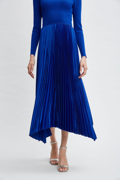 Long Sleeve Knit Pleated Dress Image 4