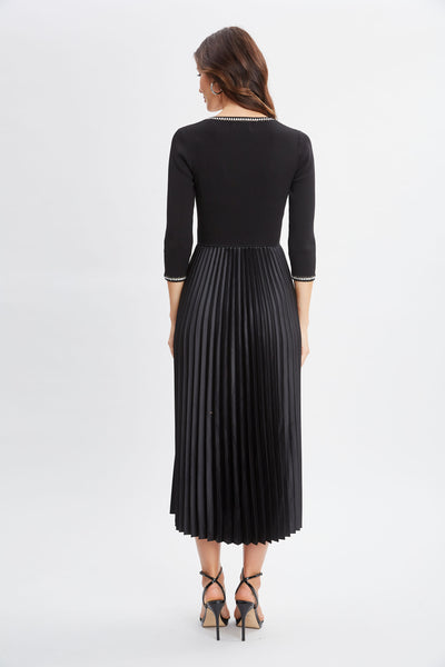 Contrast Trim Pleated Dress Image 6
