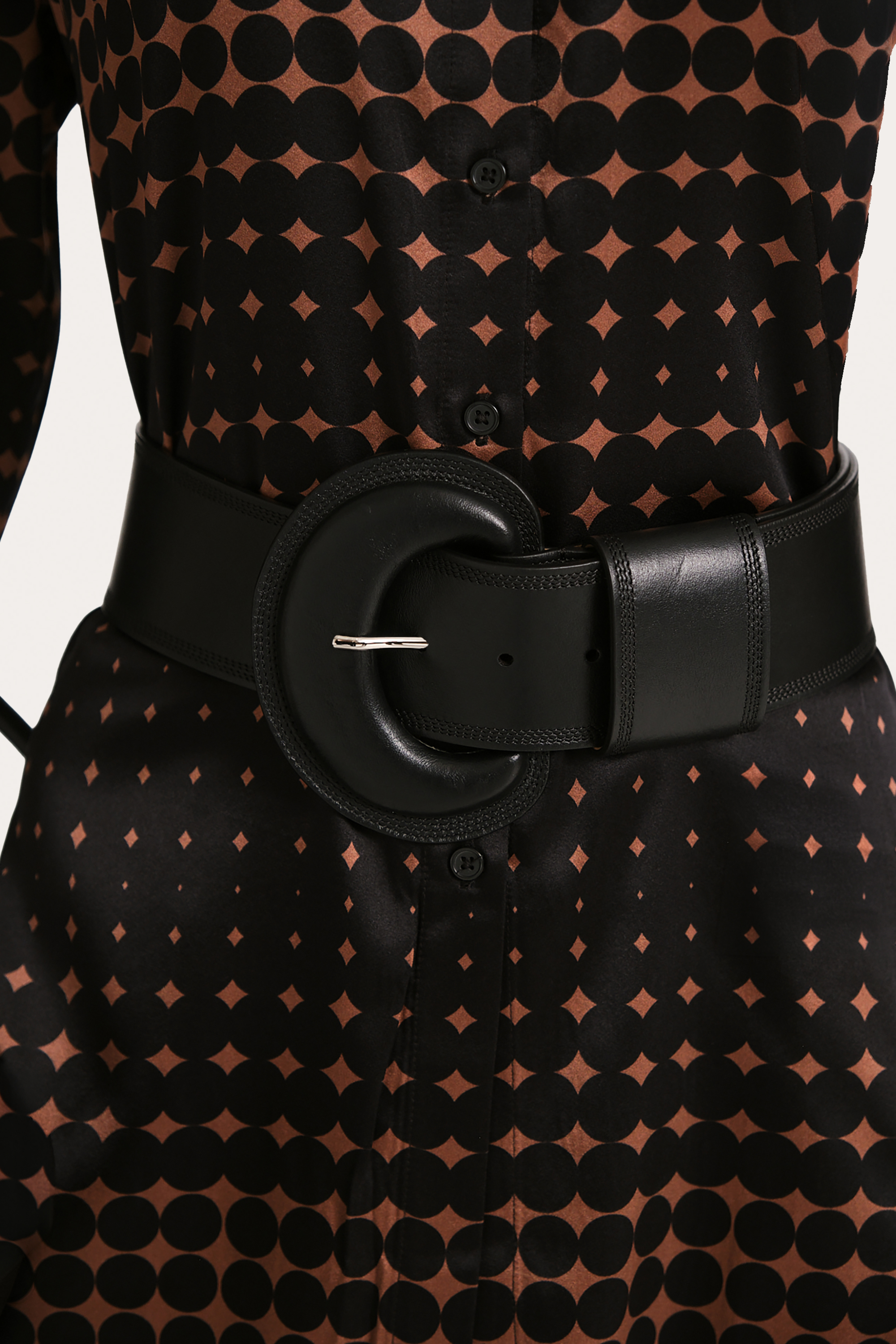 Round Buckle Leather Belt