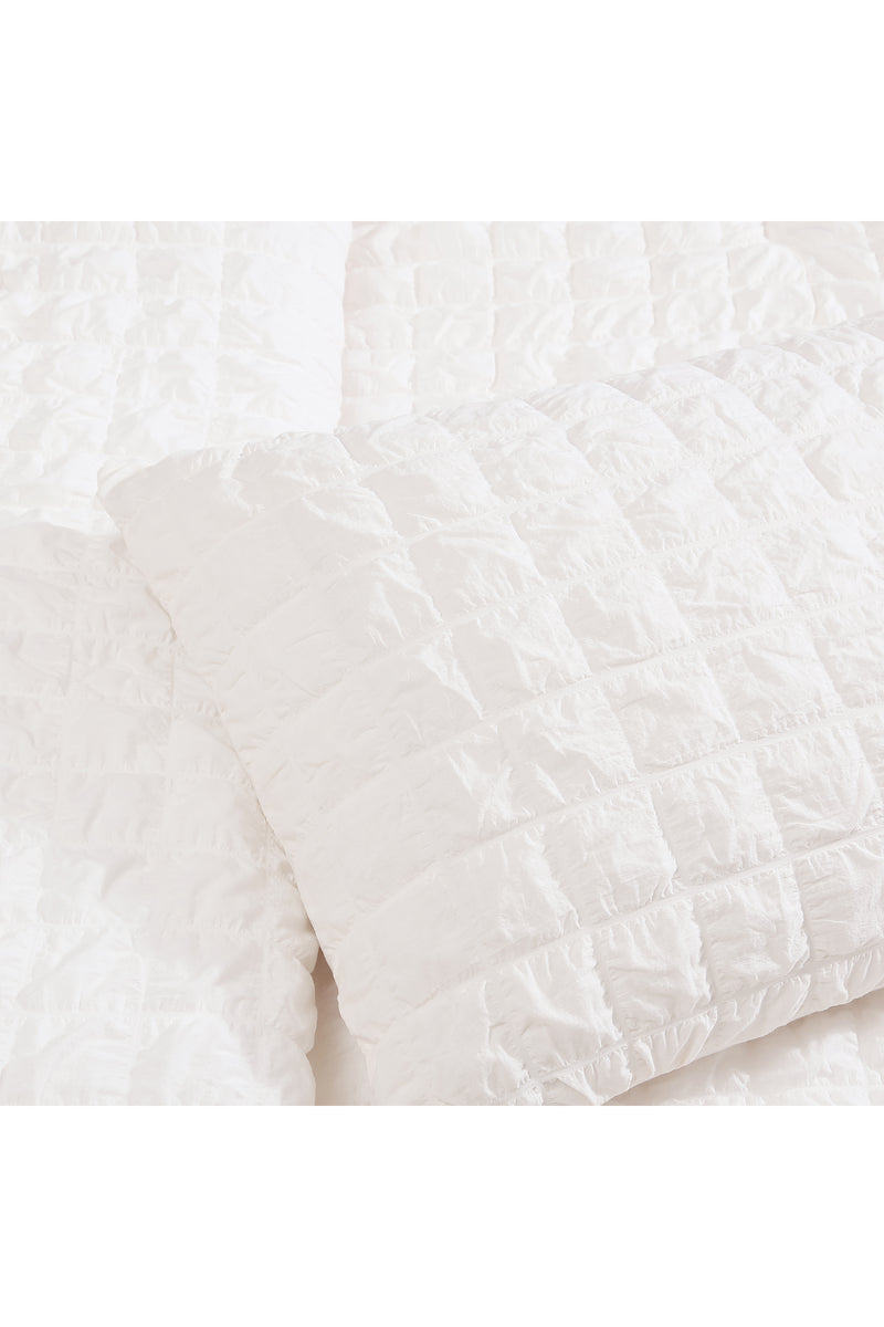 Tahari Seersucker Grid 3-Piece Cotton-Rich Comforter, King