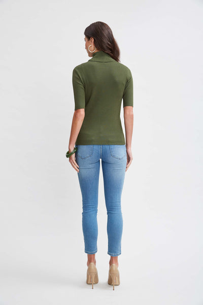 T-Tahari Short Sleeve Button Sweater Image 6