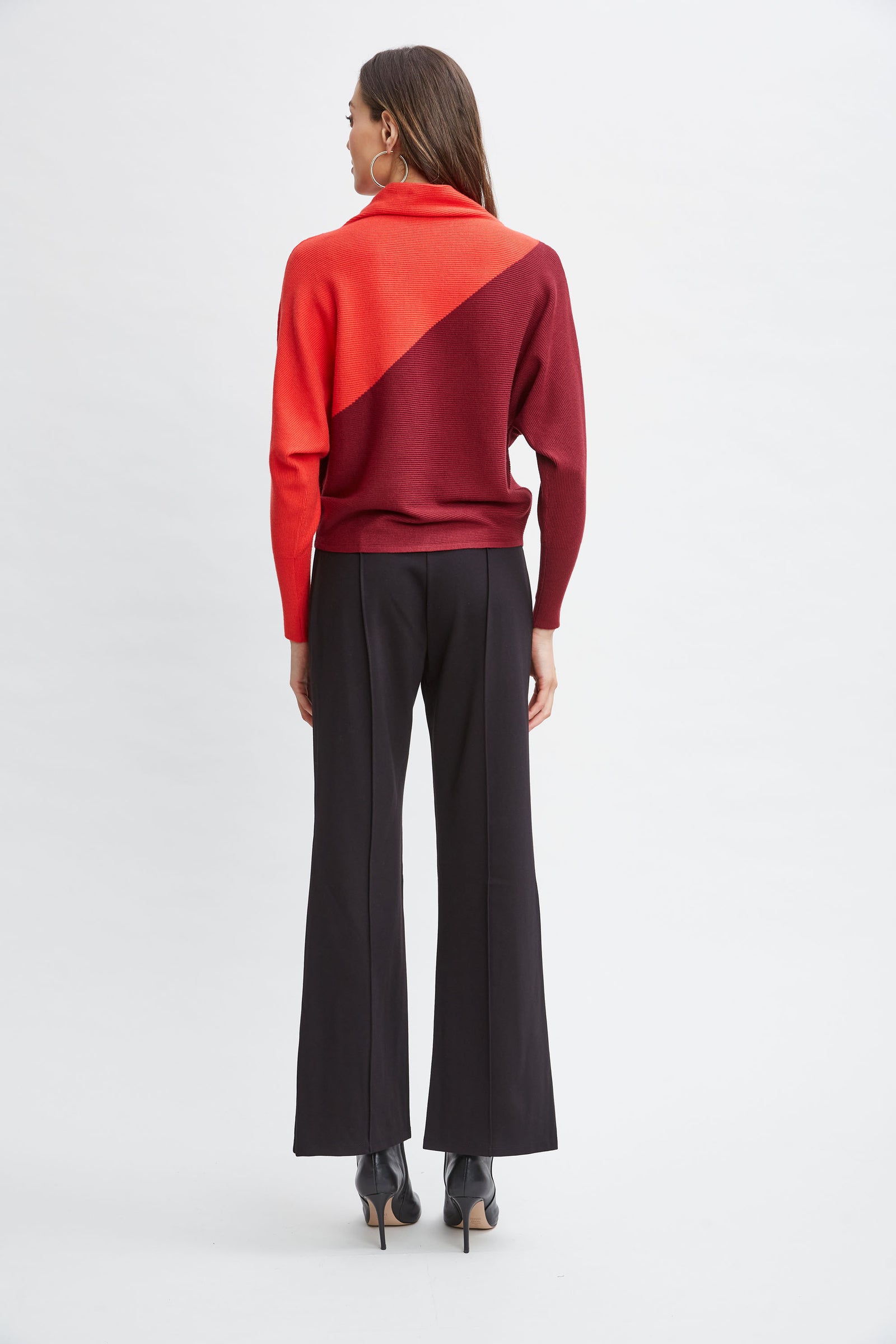 【tomi】BRIEFING T-Tahari Asymmetric Colorblock Sweater – Elie Tahari